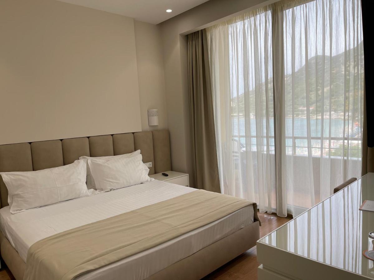 Paradise Beach Hotel Radhime Exterior photo