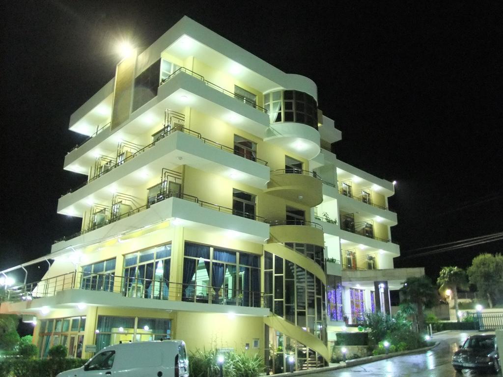 Paradise Beach Hotel Radhime Exterior photo