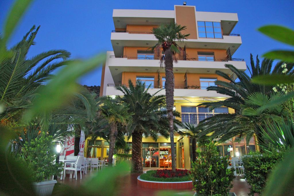 Paradise Beach Hotel Radhime Exterior photo